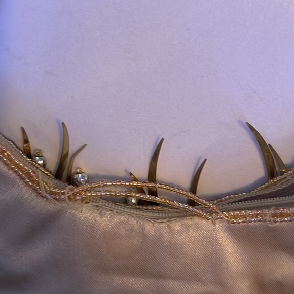 Beaded golden clutch bag - Picture 3 of 4